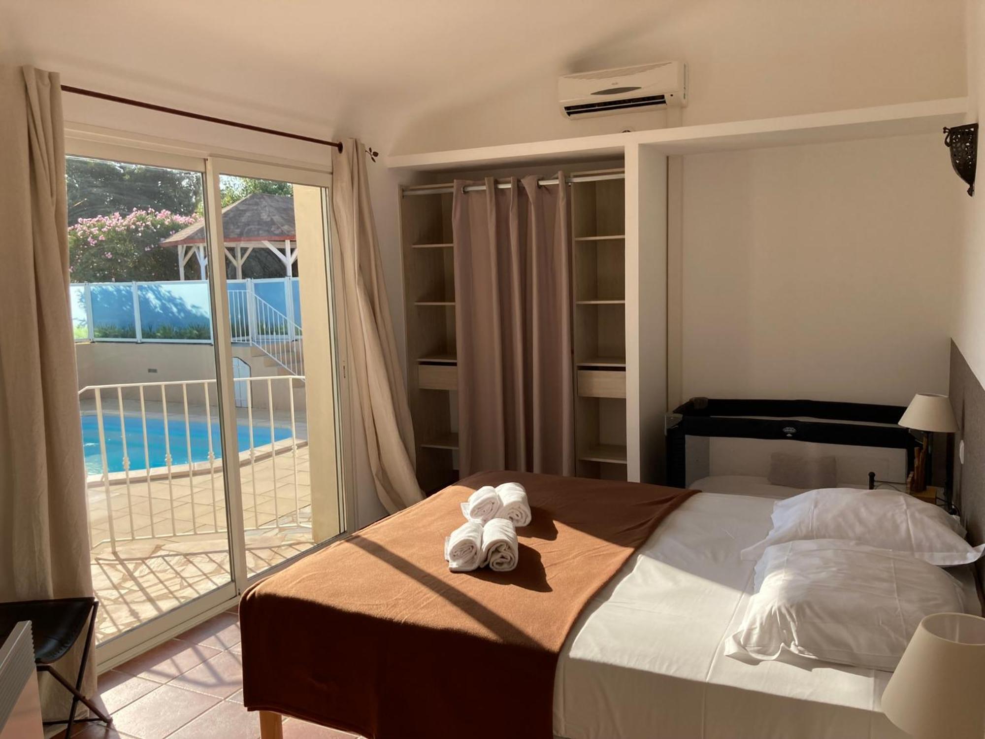 Villas Cala Corsa - 3 Et 4 Chambres - Cala Rossa Porto-Vecchio - Villas Entierement Climatisees Avec Piscine Chauffee Partagee Et Piscines Privees - Internet Gratuit Buitenkant foto